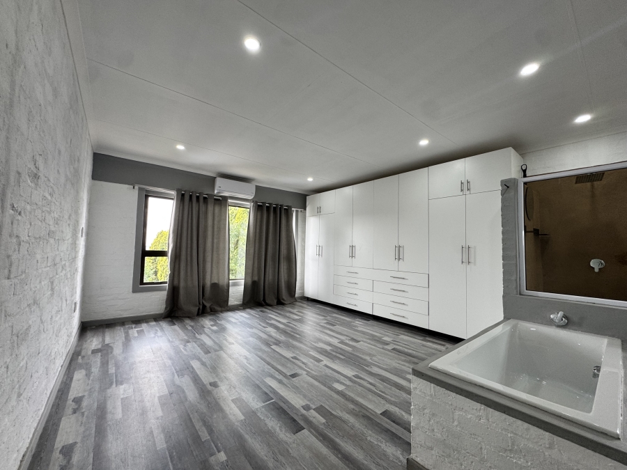 3 Bedroom Property for Sale in Wilkoppies North West